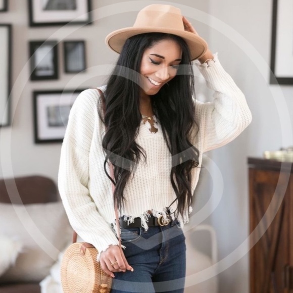 Sweaters - EVELYN Frayed Neck and Hem Long Sleeve Sweater